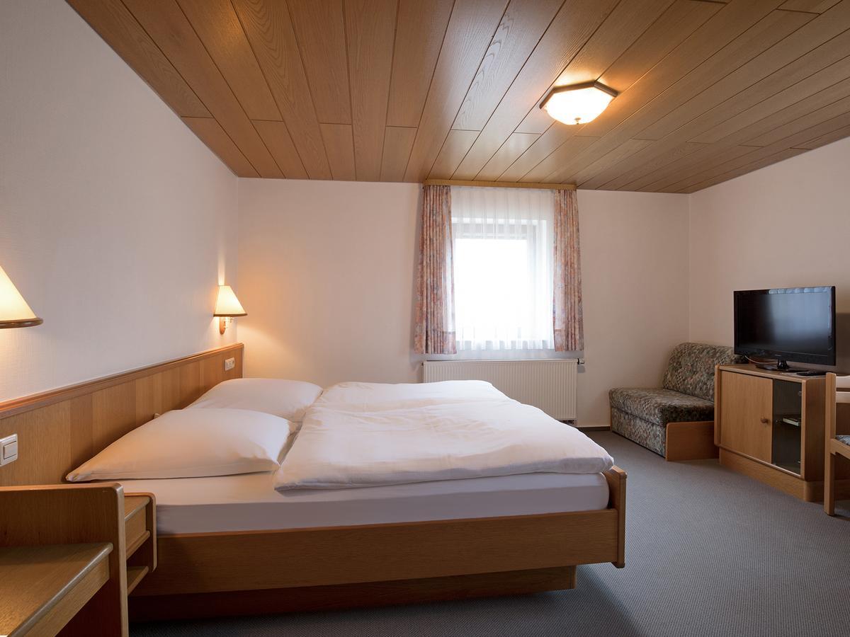 Landgasthof Adler Utzmemmingen Esterno foto